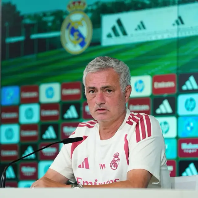 José Mourinho uoči El Clásica: „Real Madrid s Mourinhom osvaja trofeje!“